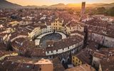 Lucca, Piazza Anfiteatro
