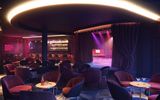 Mein Schiff Relax_InTUItion_La Cage Bar Buehne(c)TUICRUISES
