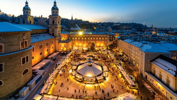 Salzburg, Christkindlmarkt am Dom und Residenzplatz
