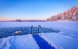 Eisbaden in Finnland