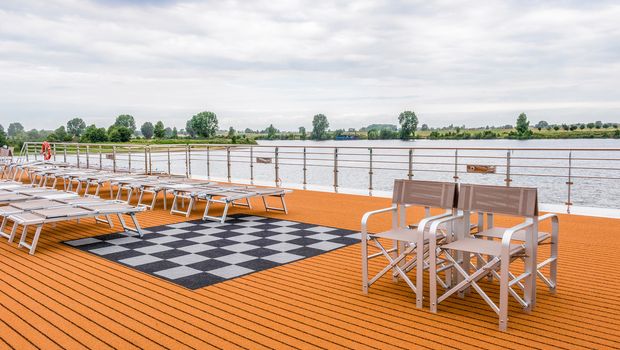 Lady Diletta, Sonnendeck