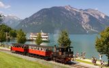 Station-Seespitz mit Schiff und Achenseebahn