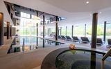 Golden Park Hotel, Pool
