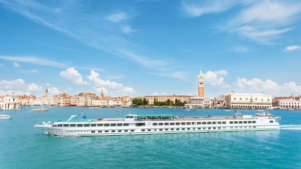 MS Michelangelo in Venedig