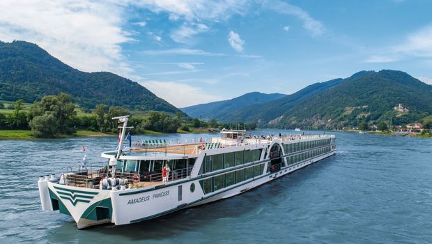 Außenansicht in der Wachau MS Amadeus Princess