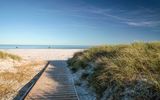 Steg und Sandstrand auf Bornholm