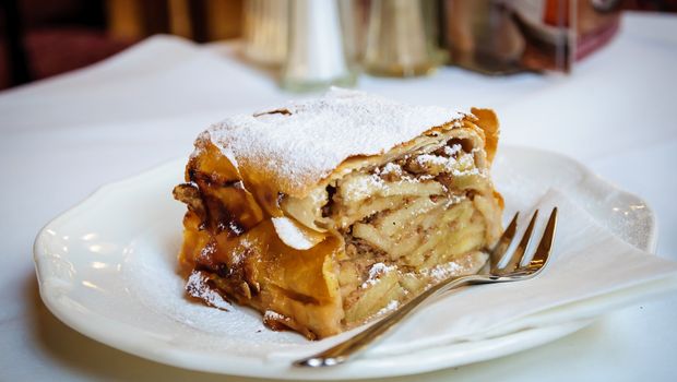 Apfelstrudel