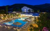 Hotel Cavo DOro, Abendstimmung am Pool