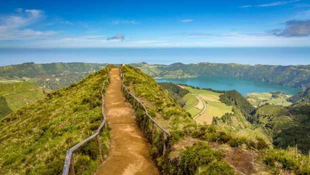 Pfad zum Sete Cidades