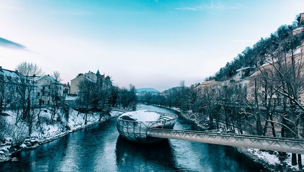 Murinsel in Graz in winter