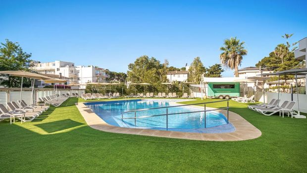 THB María Isabel Playa de Palma, Pool