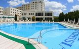 Außenansicht mit Pool