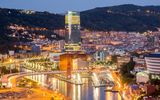 Bilbao bei Nacht
