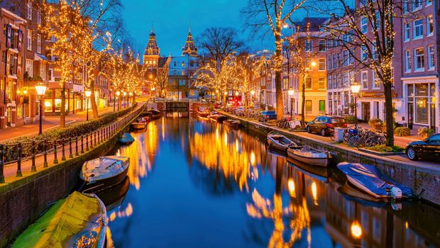 Amsterdam, Kanal zu Weihnachten