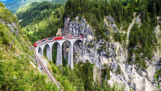 Landwasserviadukt in der Nähe des Bahnhofs Filisur