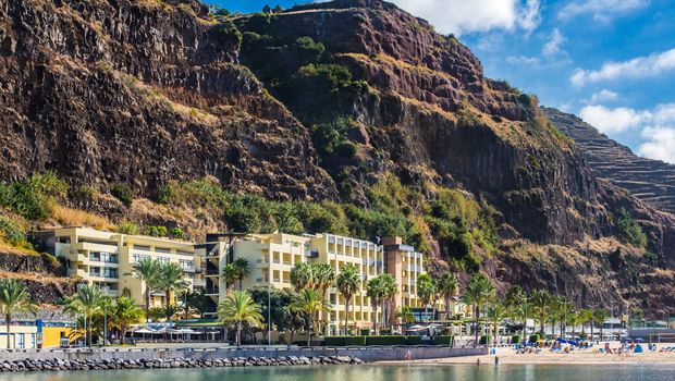 Außenansicht_Strand Hotel Savoy Calheta Beach
