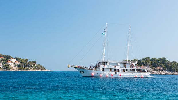 MS Antonela, Außenansicht