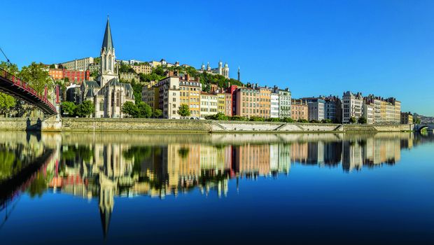 Blick von der Rhône auf Lyon