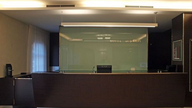 Hotel Budweis, Rezeption