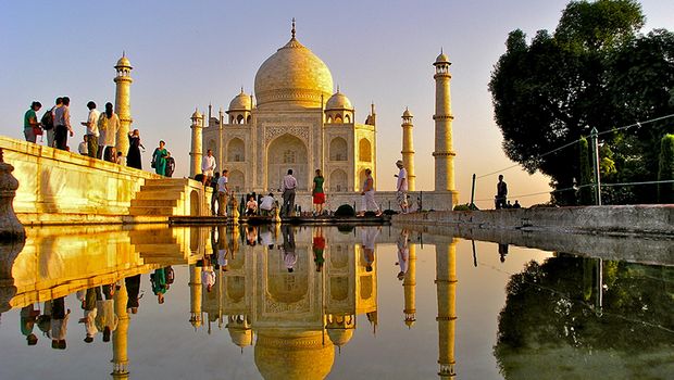Taj Mahal im Sonnenlicht