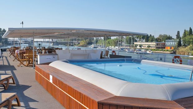 Pool auf der La Belle de Cadix