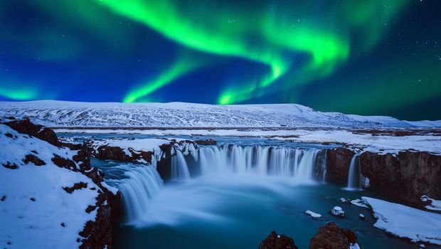 Nordlichter am Godafoss