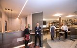 Rezeption und Bar