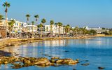 Uferpromenade im Hafen von Paphos – Zypern
